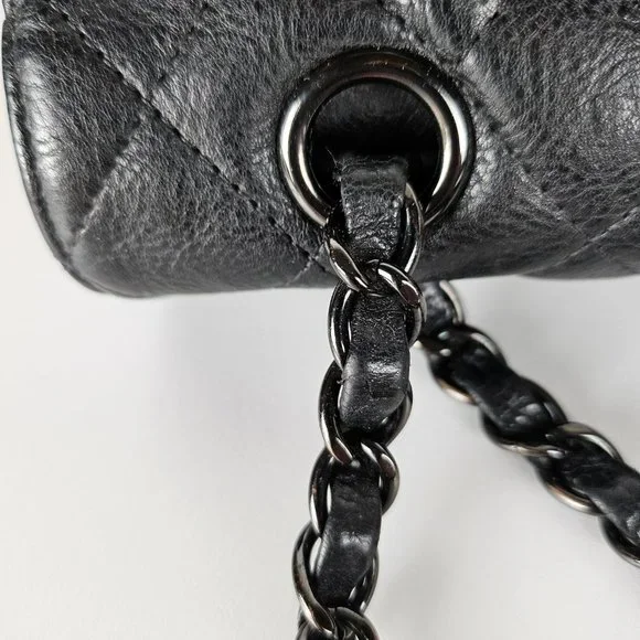 Chanel So Black Medium Calfskin Classic Flap Shoulder Bag - Picture 3 of 11
